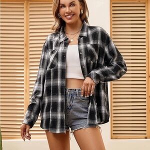 Hollister California Plaid Button-Up Shirt - Black and White